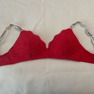 Lace VS bra